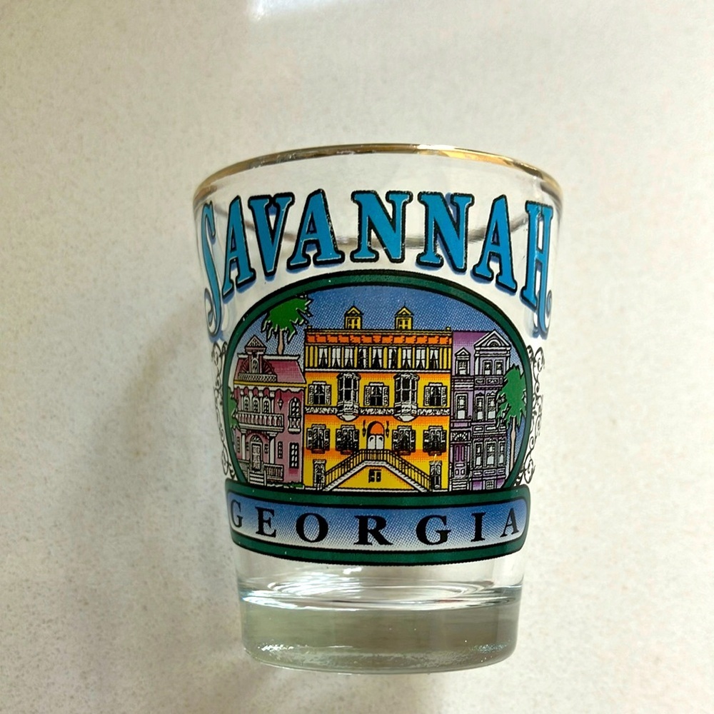 Collectible good condition Savannah Georgia Shot Glass